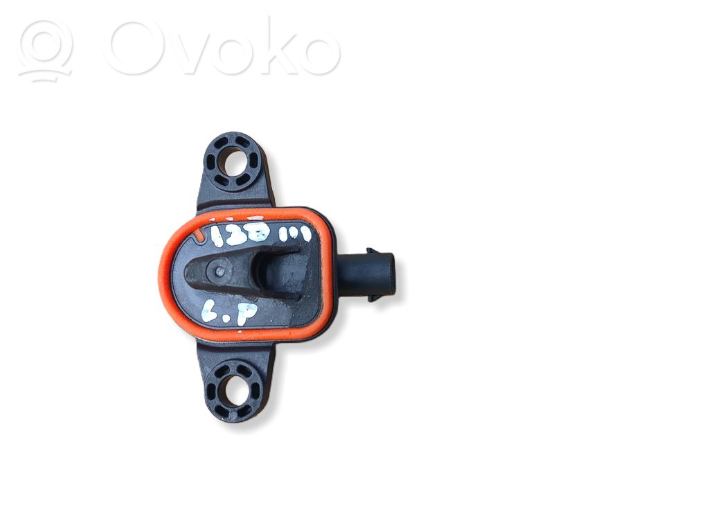 Hyundai i30 Airbag deployment crash/impact sensor 