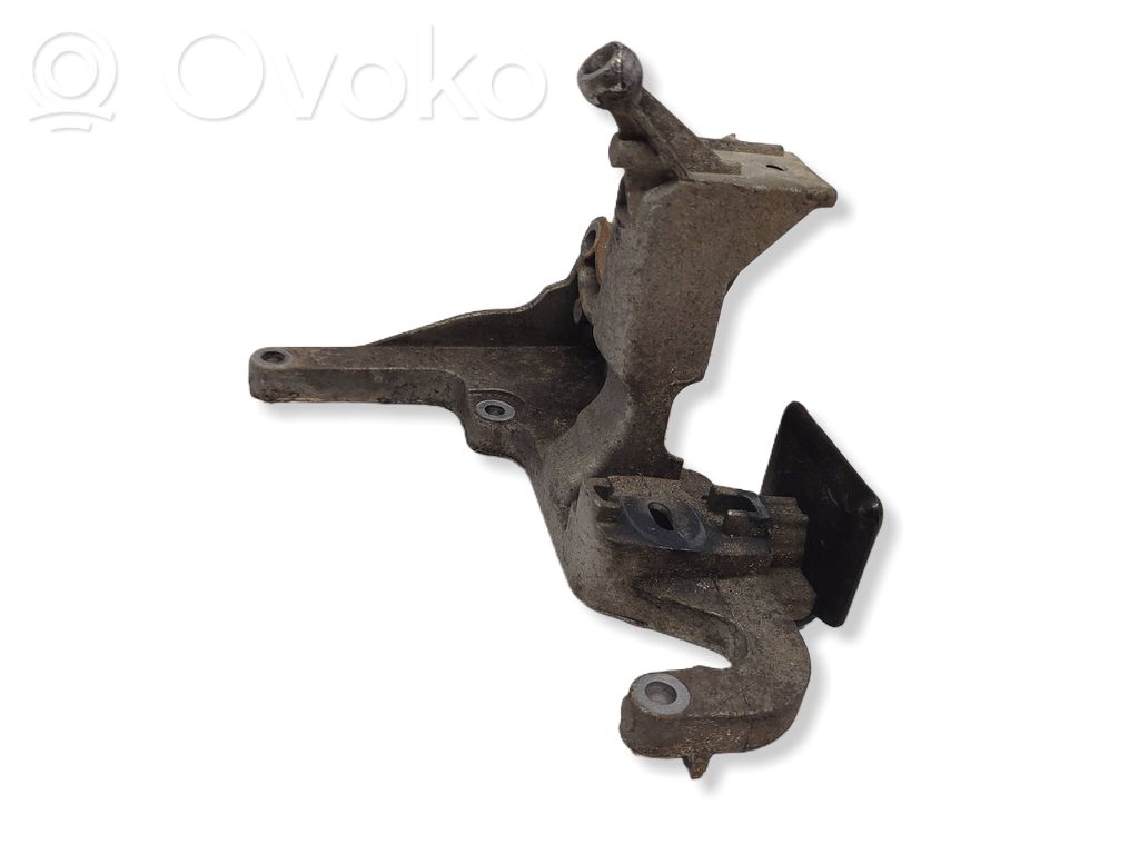 Ford Focus Fuel pump bracket 