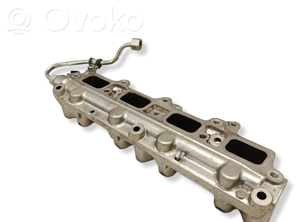 Volkswagen Scirocco Fuel distributor 