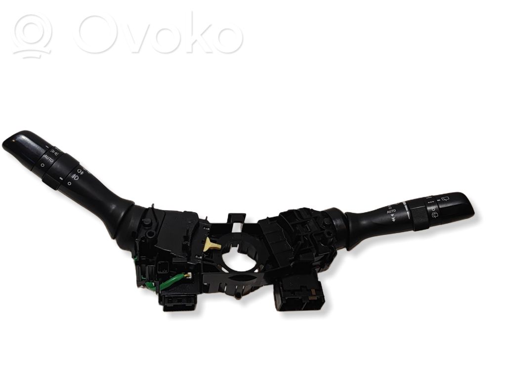Toyota Avensis T270 Interruptor/palanca de limpiador de luz de giro 