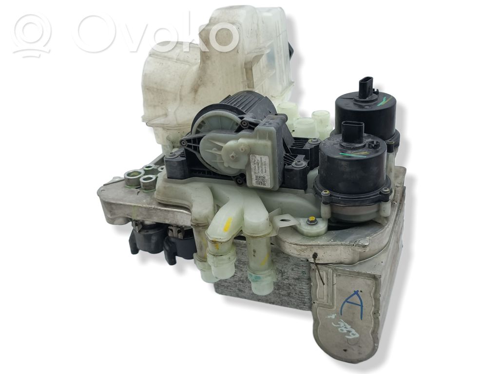 Tesla Model 3 Air conditioning (A/C) expansion valve 