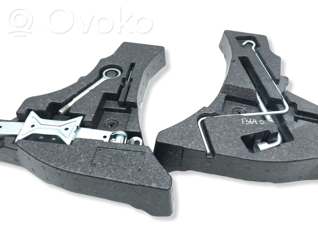 Toyota GT 86 Tool set 