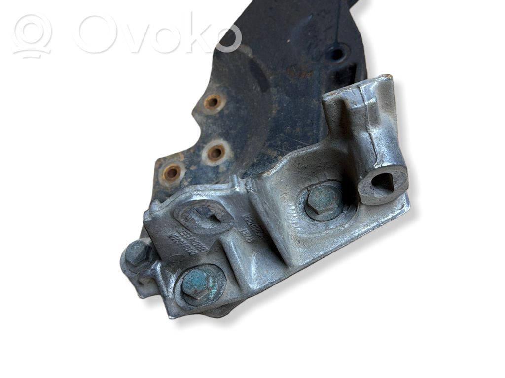 Engine mounting bracket   7M0199308E,7M3199600A