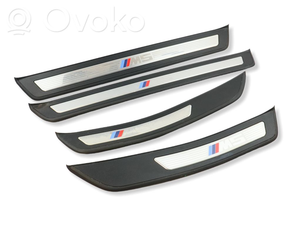 BMW M5 Capac prag față 