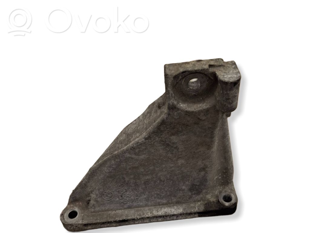 BMW 3 E90 E91 Engine mounting bracket 