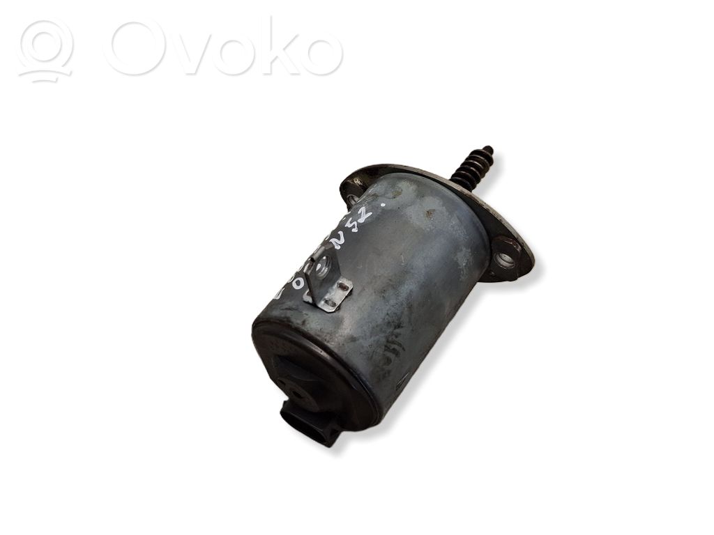 BMW 5 E60 E61 Sadales fāžu regulators 