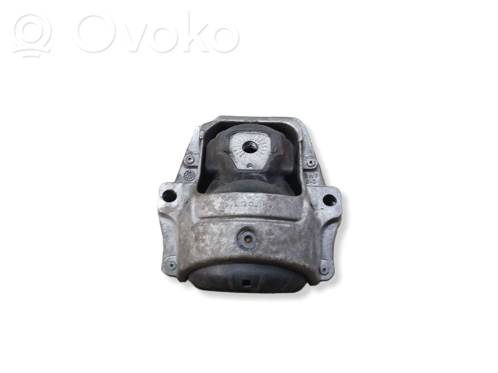 Engine mount bracket   8R0199381AJ