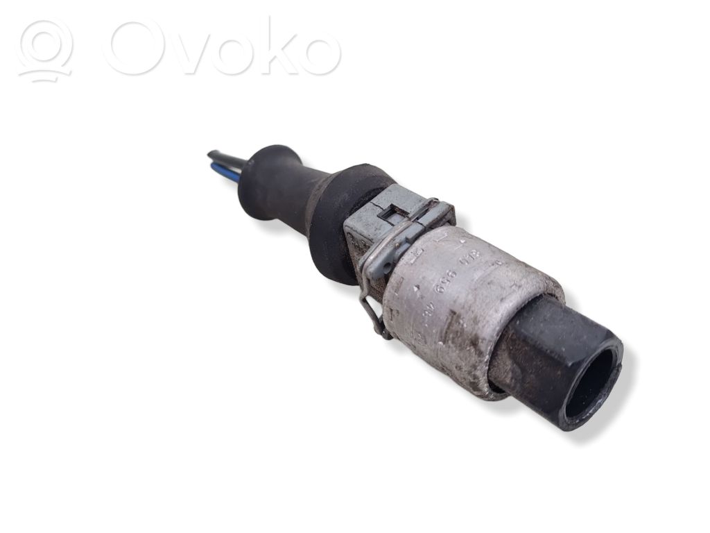 Audi A6 S6 C4 4A Czujnik ciśnienia klimatyzacji A/C 
