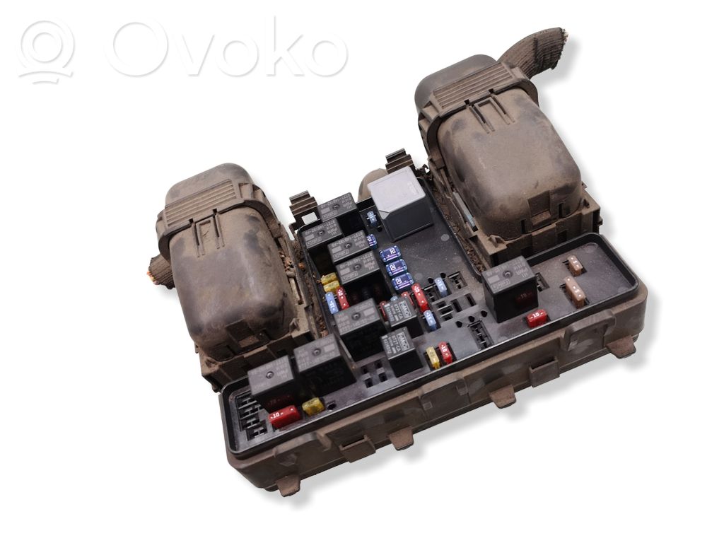Sulakemoduuli   F80B14B192AA,8T2T14B192AB,8T2TCA
