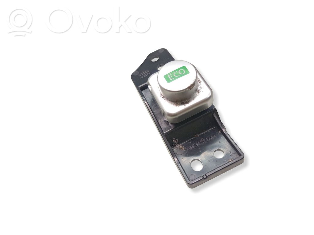 Nissan Note (E12) Other switches/knobs/shifts 