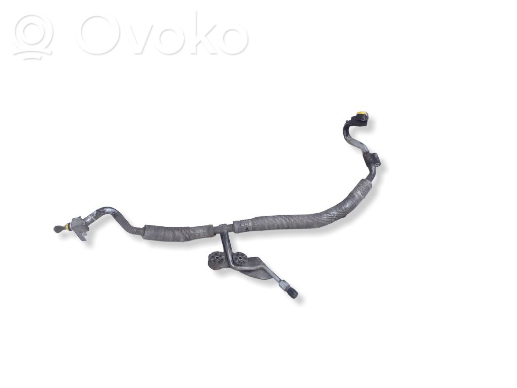 Ilmastointilaitteen putki (A/C)   6914573