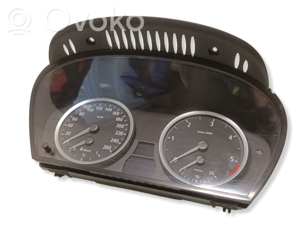 Speedometer (instrument cluster)   110080213,62116947363,6947363