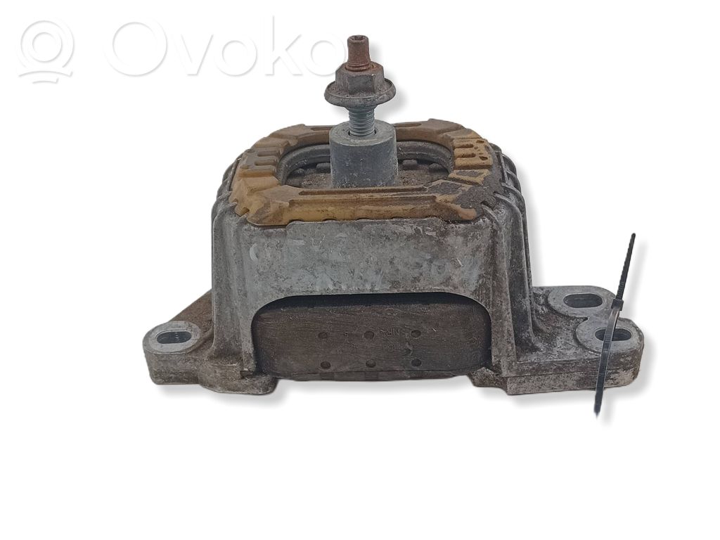 Citroen C5 Engine mount bracket 