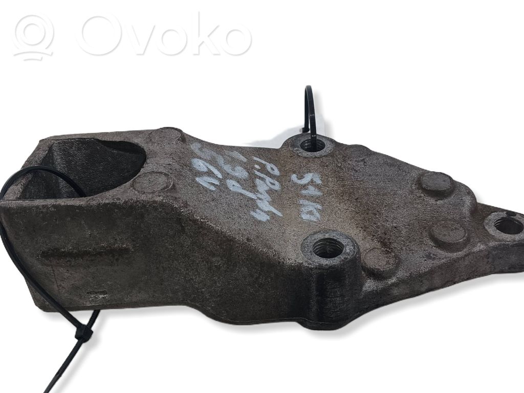 Engine mounting bracket   9645967880,DW8B,19D