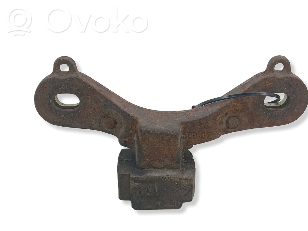 Renault Espace III Engine mount bracket 