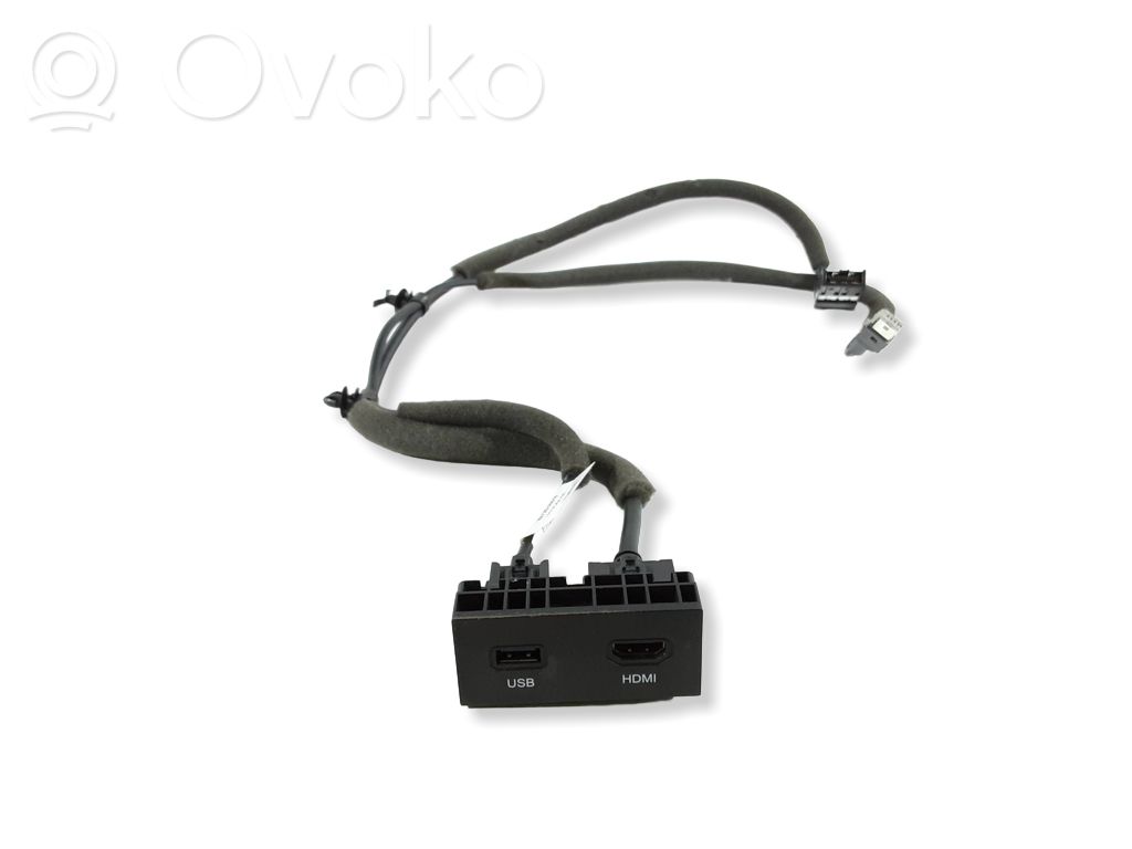 Enchufe conector USB   8972035010