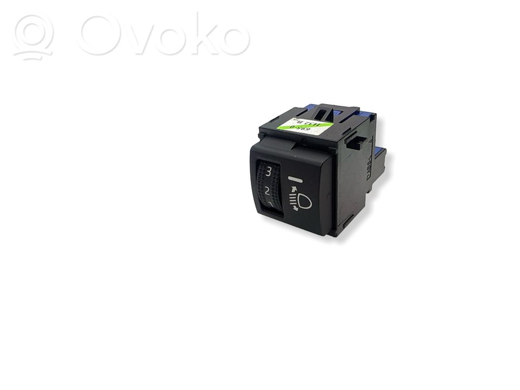 Toyota Yaris XP210 Headlight level height control switch 