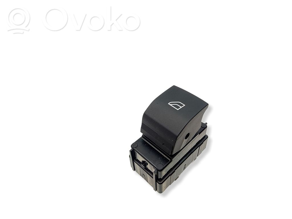 Volvo XC40 Electric window control switch 