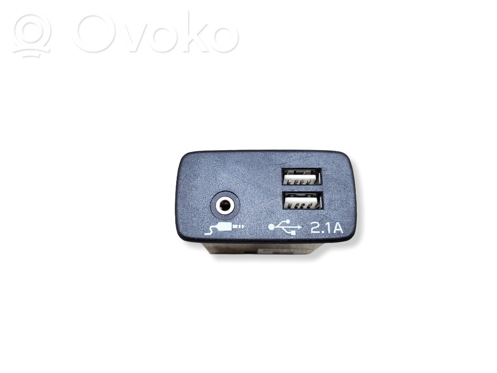 Enchufe conector USB   86257SJ131