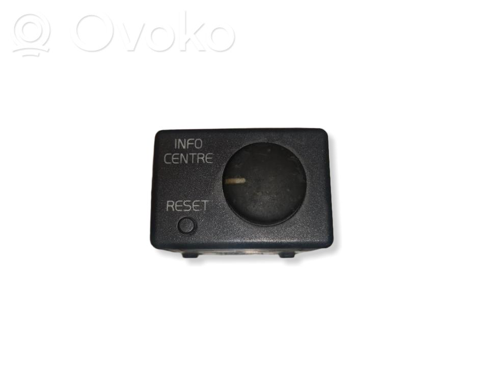 Volvo V40 Alarm switch 