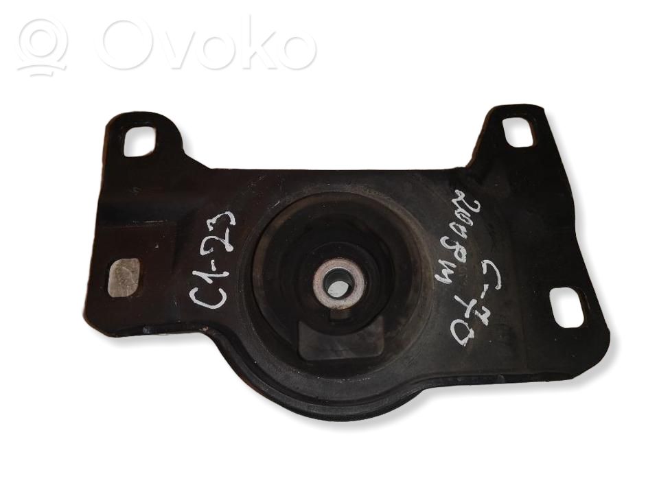 Volvo C70 Engine mount bracket 