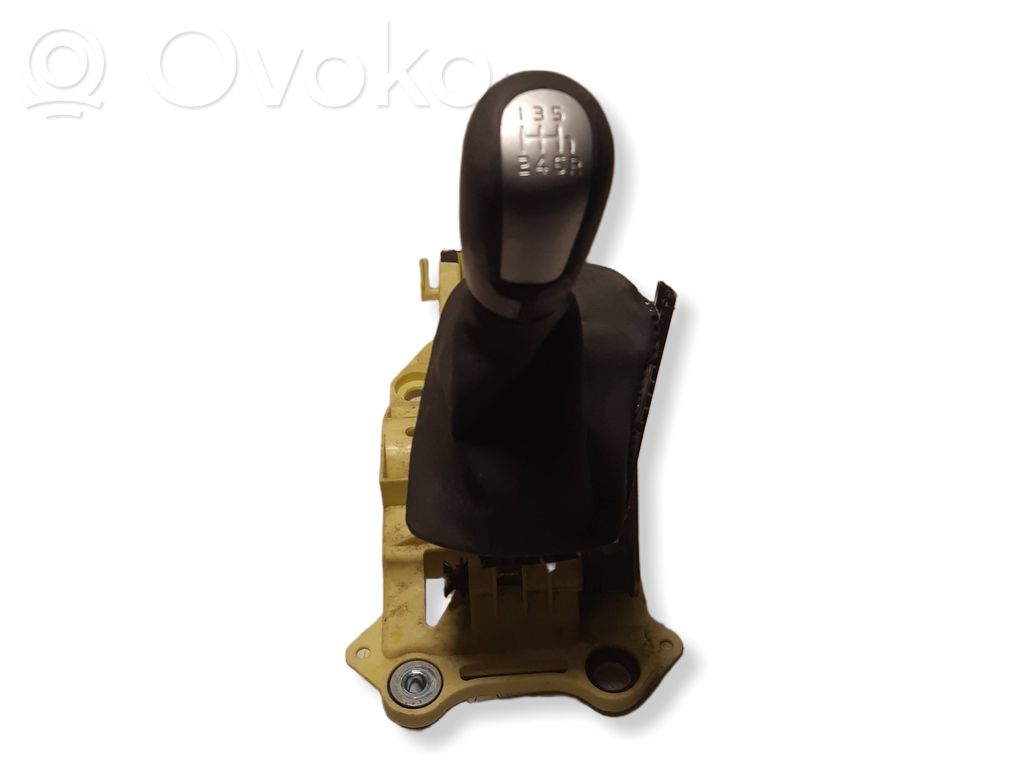 Volvo V50 Gear shifter/selector 