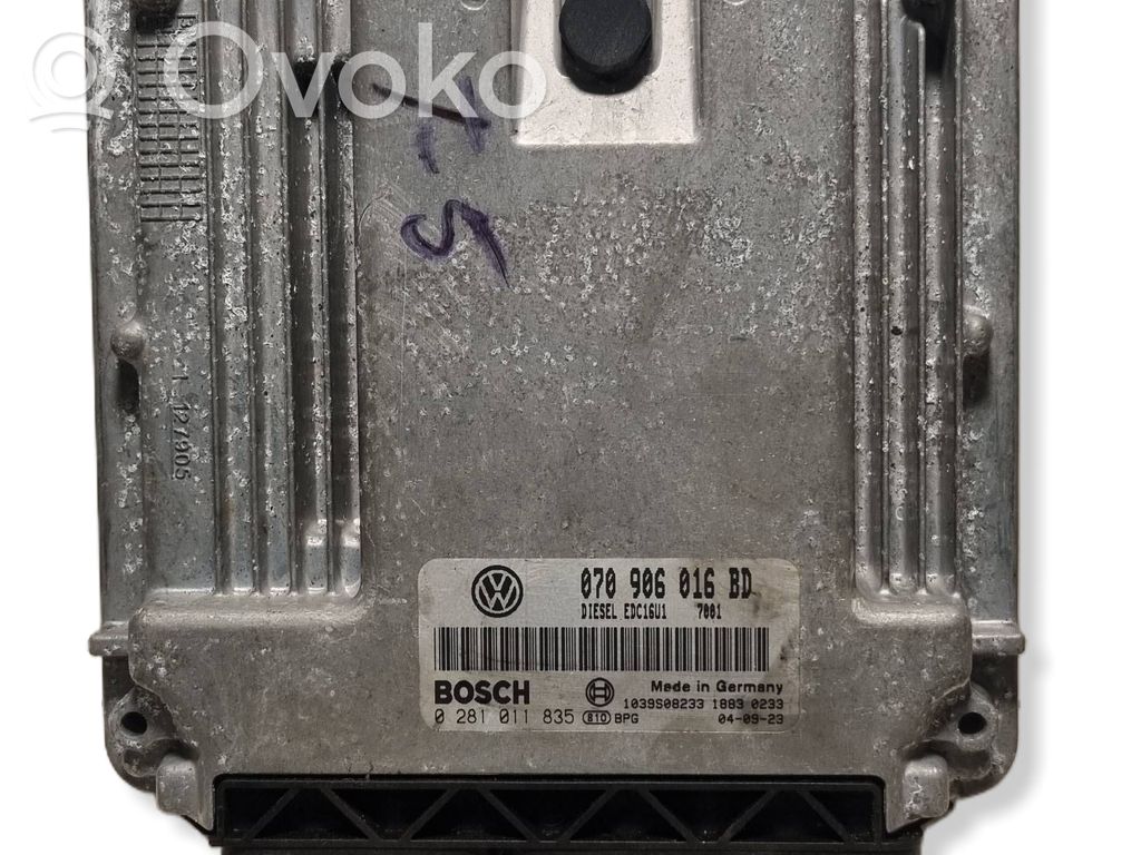 Volkswagen Transporter - Caravelle T5 Engine control unit/module 