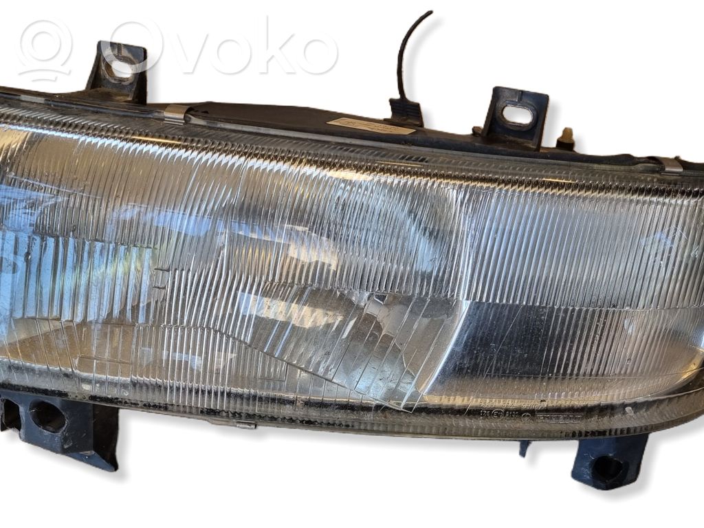 Renault Master II Headlight/headlamp 