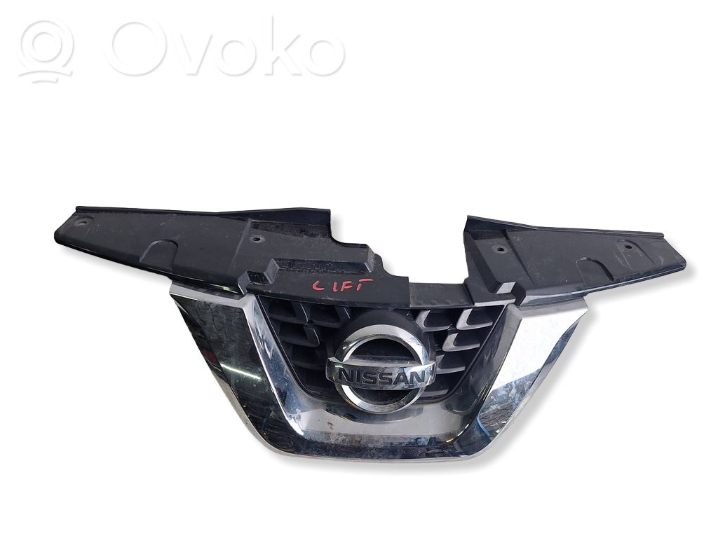 Nissan Juke I F15 Etusäleikkö 