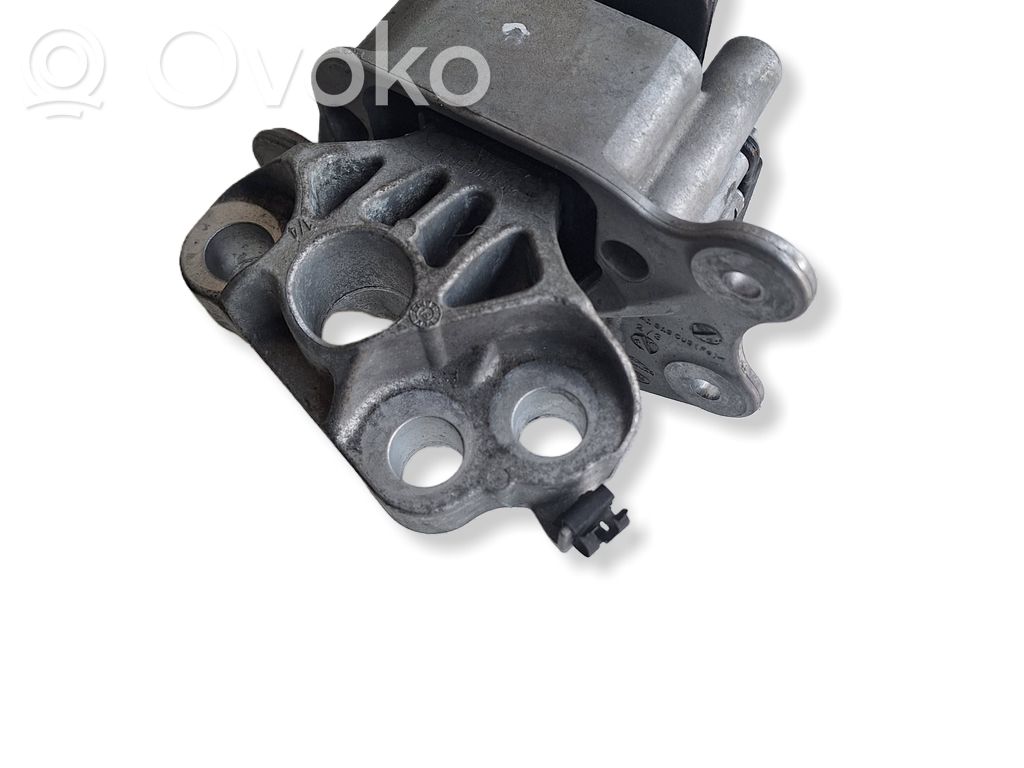 Land Rover Evoque II Engine mount vacuum valve 