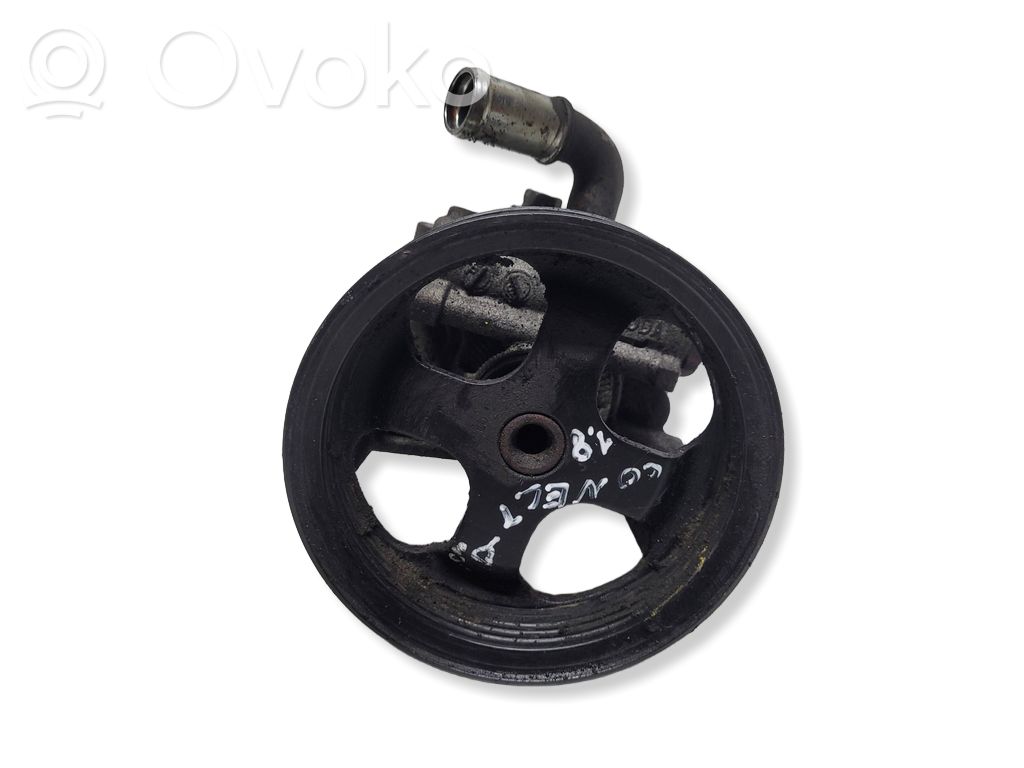 Ohjaustehostimen pumppu   2T143A696