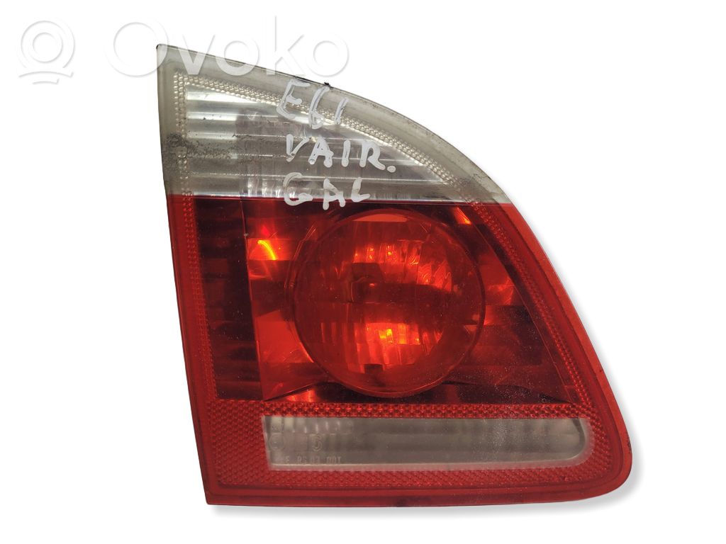 BMW 5 E60 E61 Aizmugurējais lukturis pārsegā 