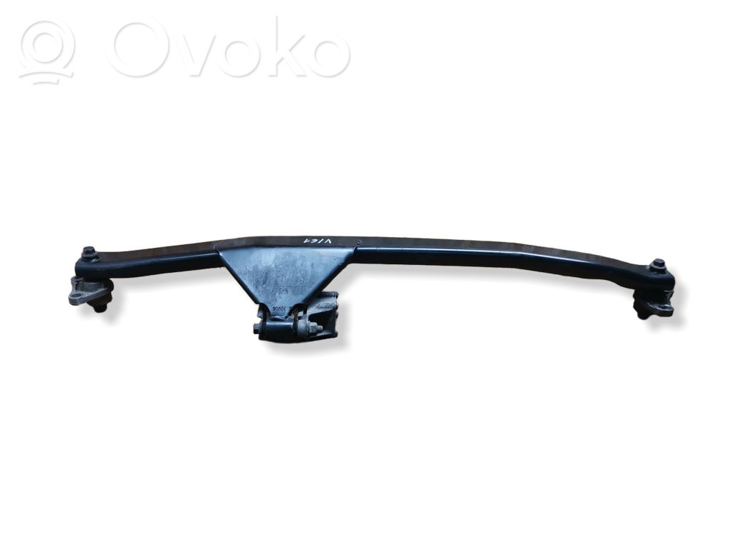 Volvo V70 Engine mounting bracket 