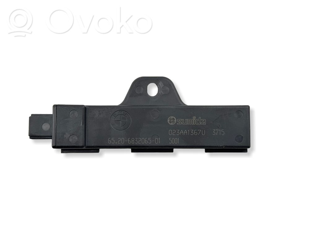 BMW 4 G22 G23 G24 G26 Interjero komforto antena 
