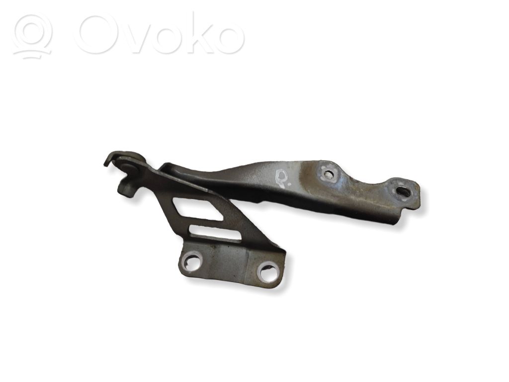 Engine bonnet/hood hinges   B45A