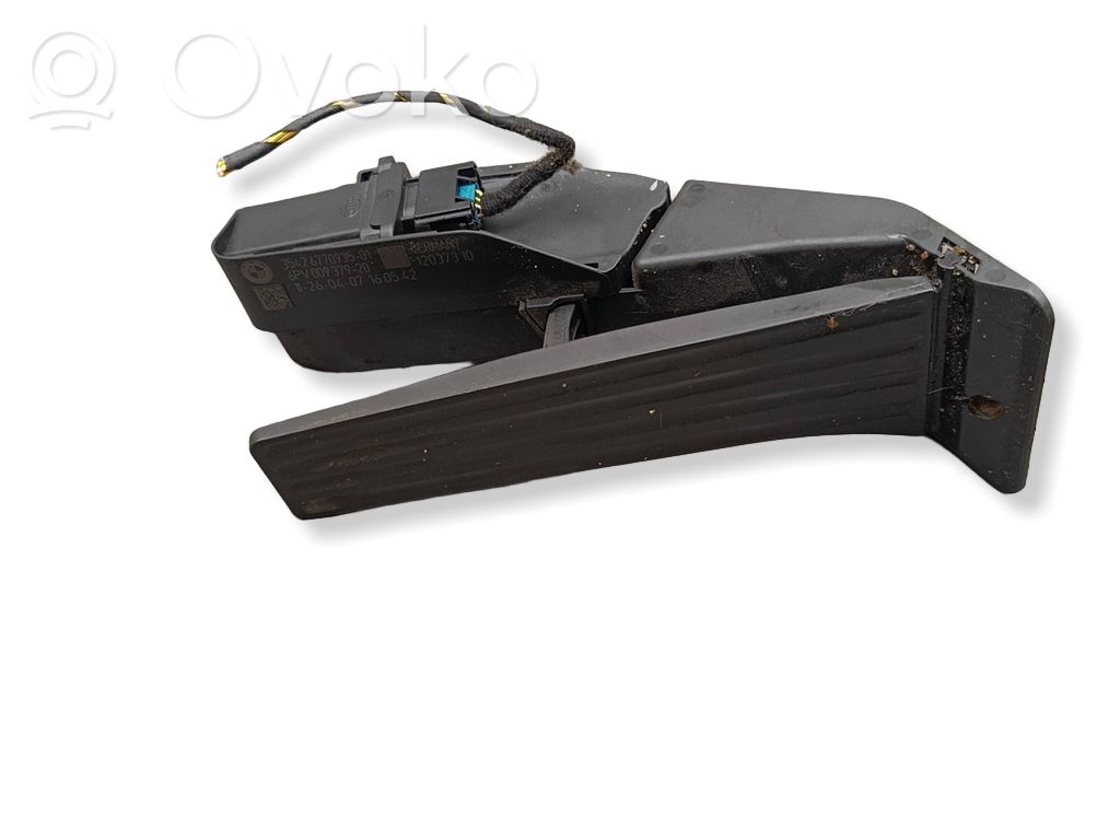 Accelerator throttle pedal   6770935,6PV00937920,12037310