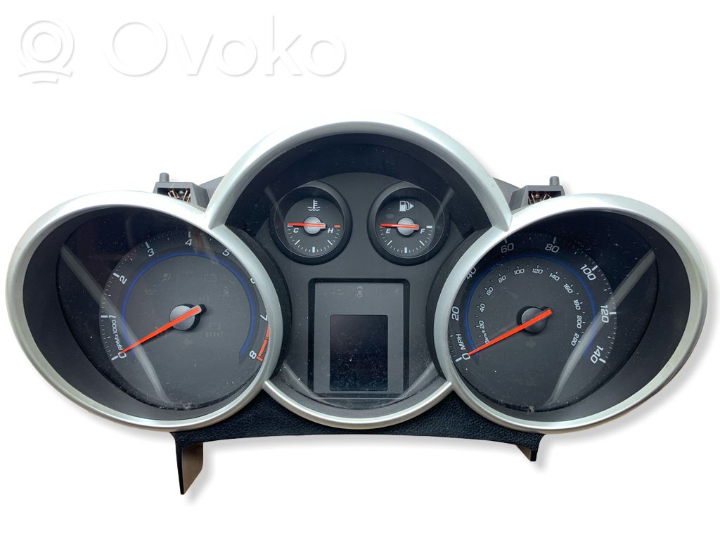 Chevrolet Cruze Speedometer (instrument cluster) 