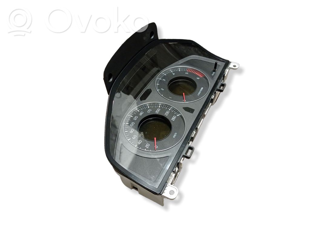 Volvo V70 Speedometer (instrument cluster) 