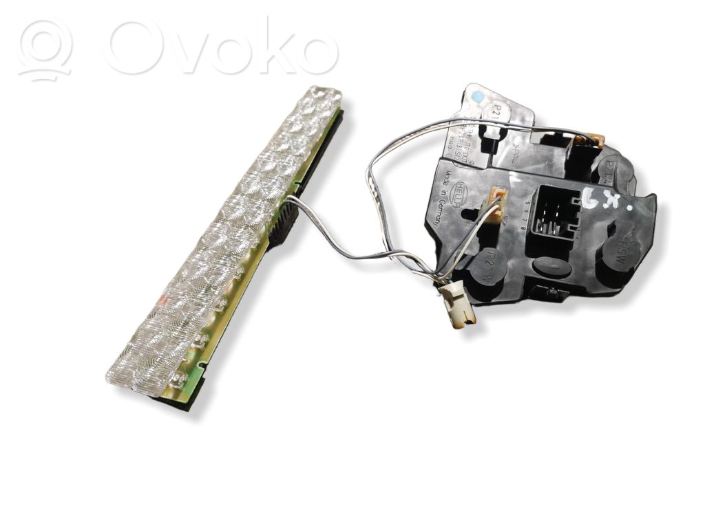 Volvo S80 Tail light part 