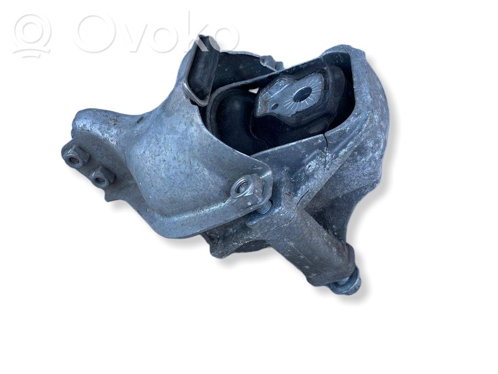 Engine mounting bracket   8R0199361