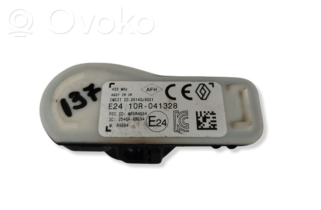 Renault Clio IV Tire pressure sensor 