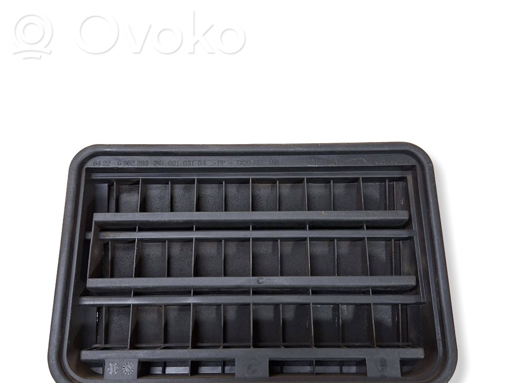 BMW 5 F10 F11 Ventiliacinės grotelės 