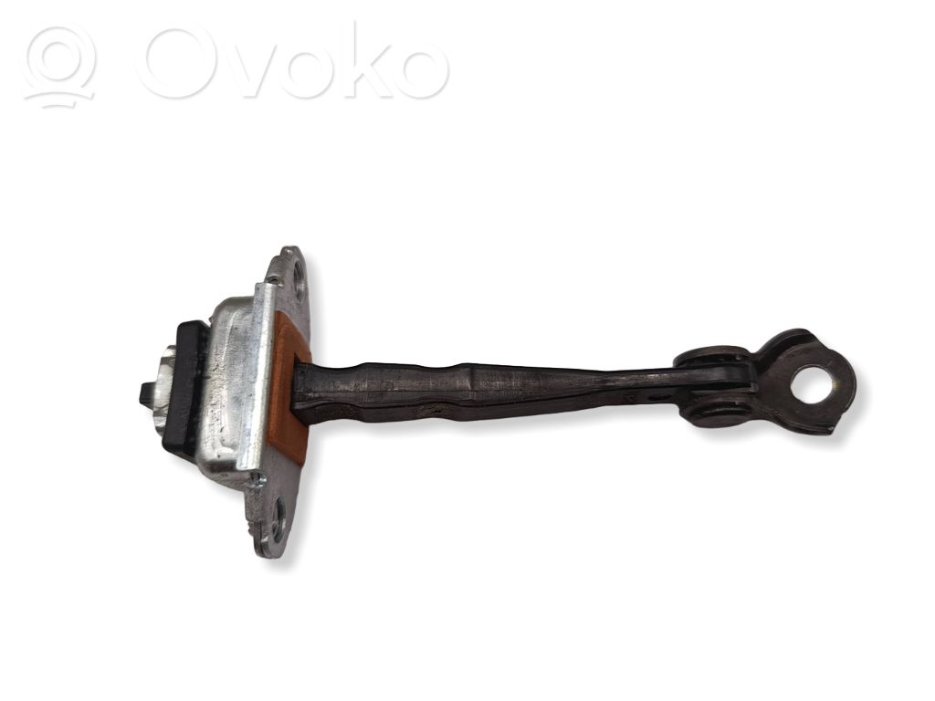 KIA Rio Etuoven pidätin 