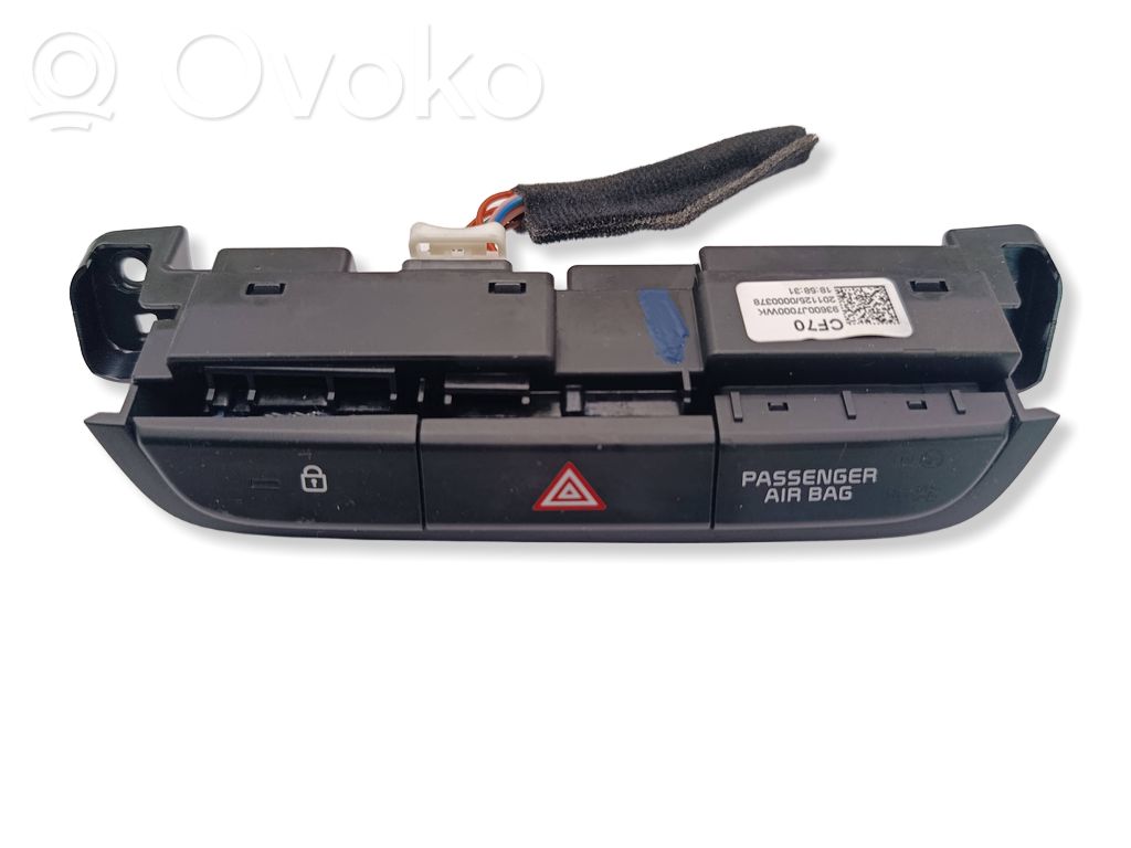 KIA Ceed Hazard light switch 