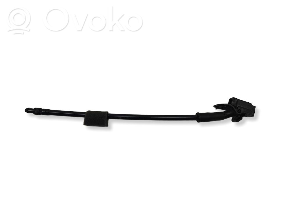Chrysler Pacifica Windshield washer spray nozzle 