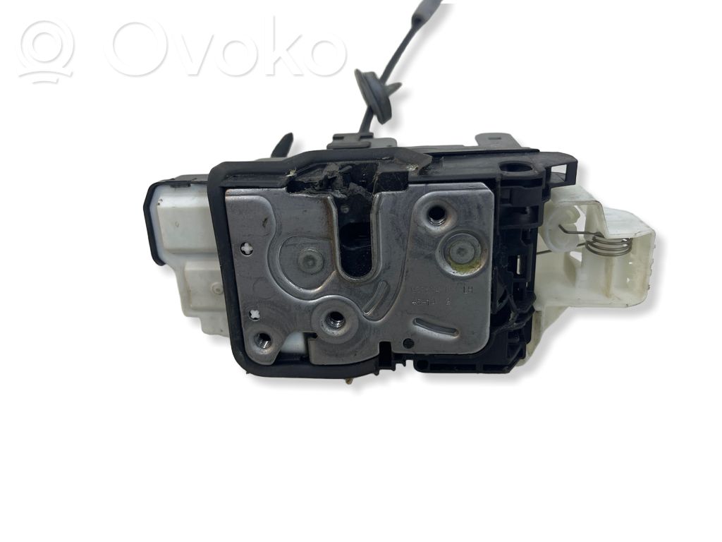 Volvo S60 Front door lock 