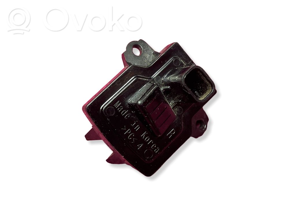 Volkswagen T-Roc Rear glass lock/latch 
