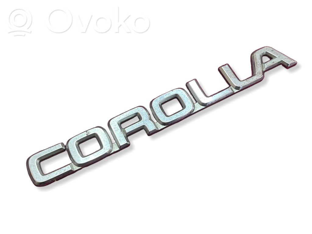 Toyota Corolla E10 Значок производителя / буквы модели 