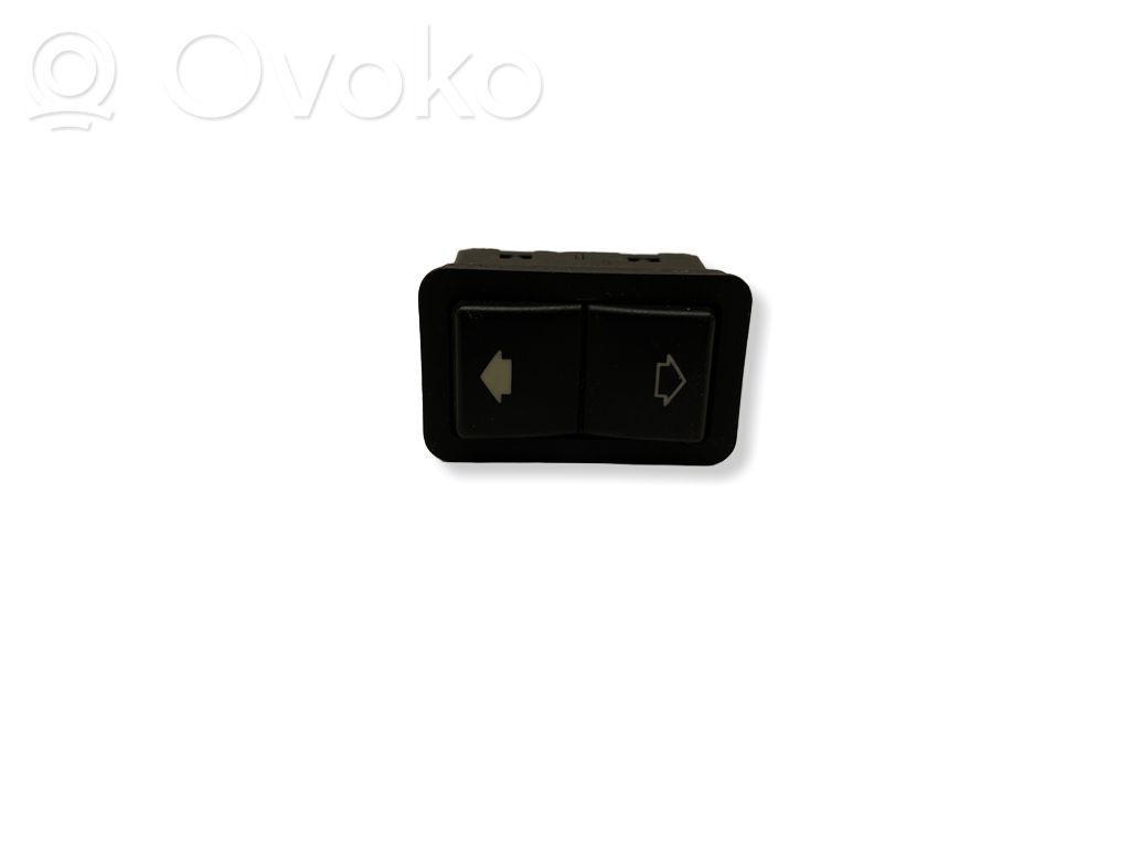 Electric window control switch   8368974