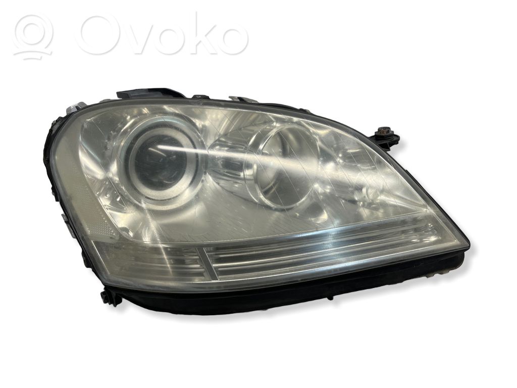 Mercedes-Benz ML W164 Lampa przednia 